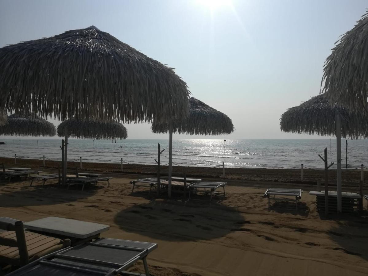 Hotel Rosapineta - Adults Only Линяно Сабиадоро Екстериор снимка
