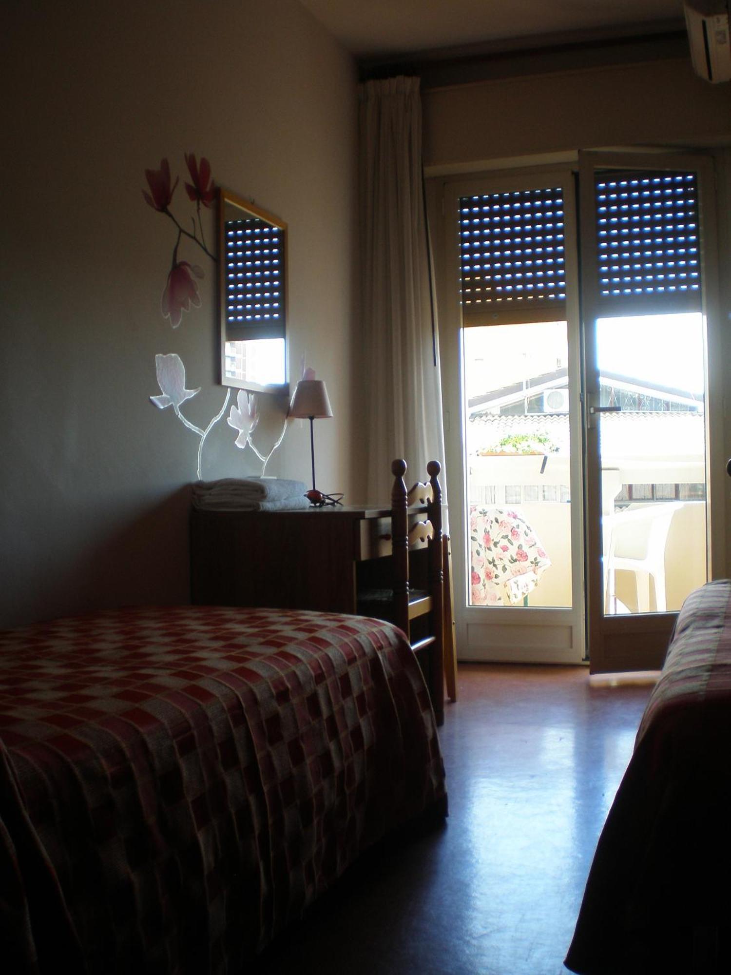 Hotel Rosapineta - Adults Only Линяно Сабиадоро Екстериор снимка
