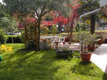 Hotel Rosapineta - Adults Only Линяно Сабиадоро Екстериор снимка